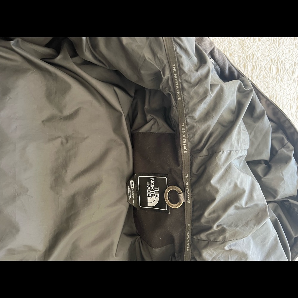 The North Face Black Puffer Jacket with Hood - Picture 5 of 6